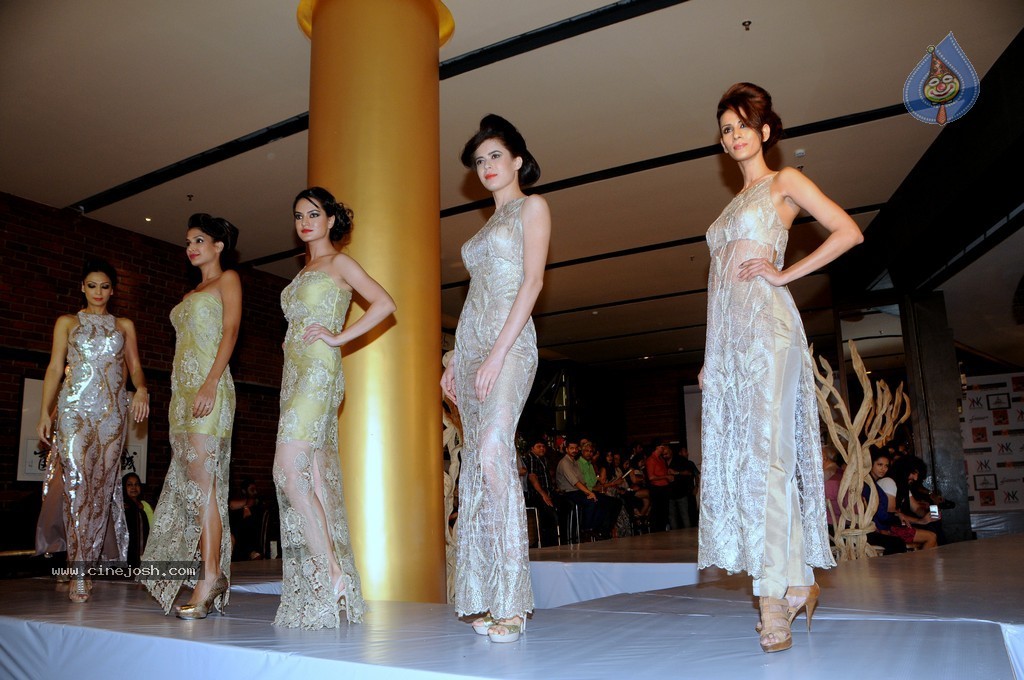 Amy Billimorias Eco Art Fashion Initiative Earth 21 - 48 / 73 photos