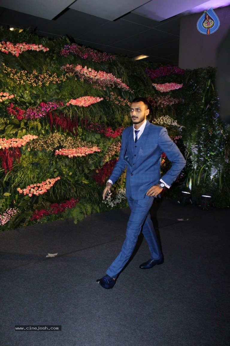 Anushka And Virat Wedding Celebration In Mumbai Set 1 - 1 / 84 photos