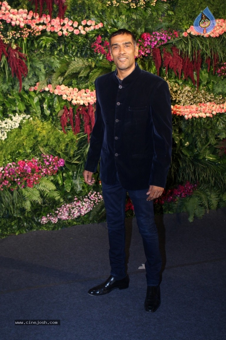 Anushka And Virat Wedding Celebration In Mumbai Set 1 - 3 / 84 photos