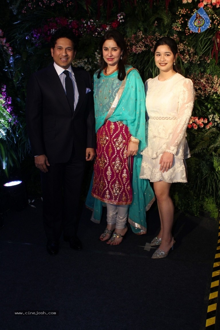 Anushka And Virat Wedding Celebration In Mumbai Set 1 - 28 / 84 photos