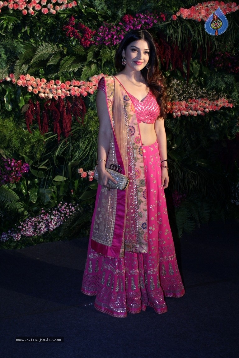 Anushka And Virat Wedding Celebration In Mumbai Set 1 - 31 / 84 photos