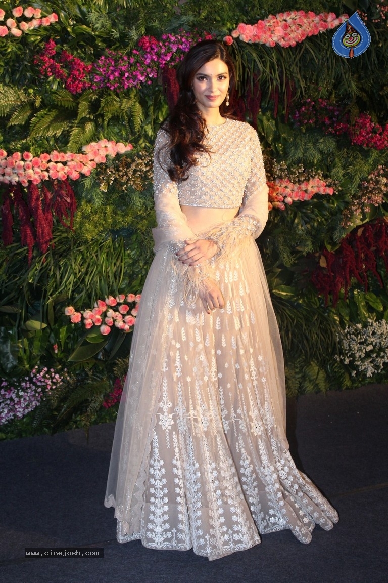 Anushka And Virat Wedding Celebration In Mumbai Set 1 - 35 / 84 photos