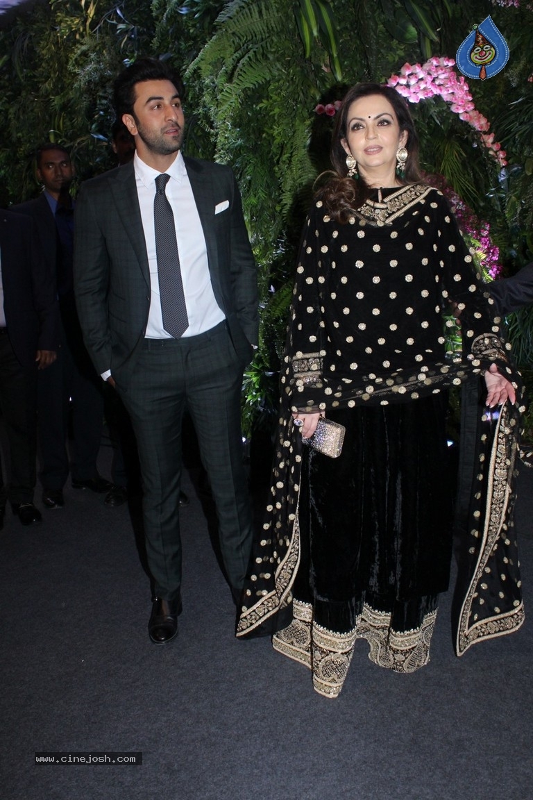 Anushka And Virat Wedding Celebration In Mumbai Set 2 - 35 / 84 photos