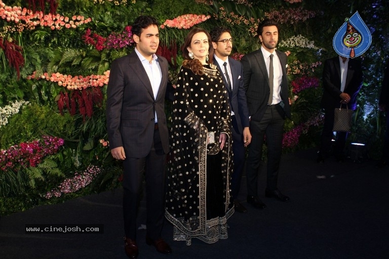 Anushka And Virat Wedding Celebration In Mumbai Set 2 - 48 / 84 photos