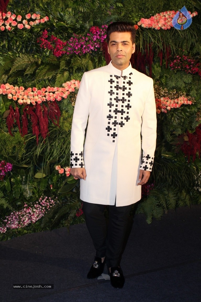 Anushka And Virat Wedding Celebration In Mumbai Set 2 - 62 / 84 photos