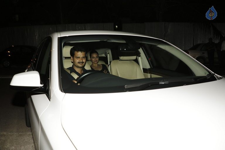 Arpita Khan Birthday Party Photos - 33 / 83 photos