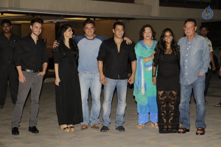 Arpita Khan Birthday Party Photos - 49 / 83 photos