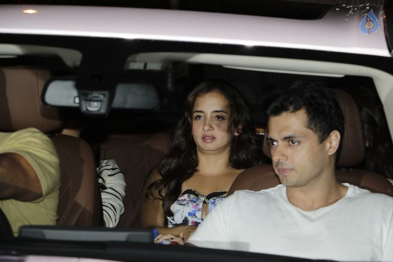 Arpita Khan Birthday Party Photos - 66 / 83 photos