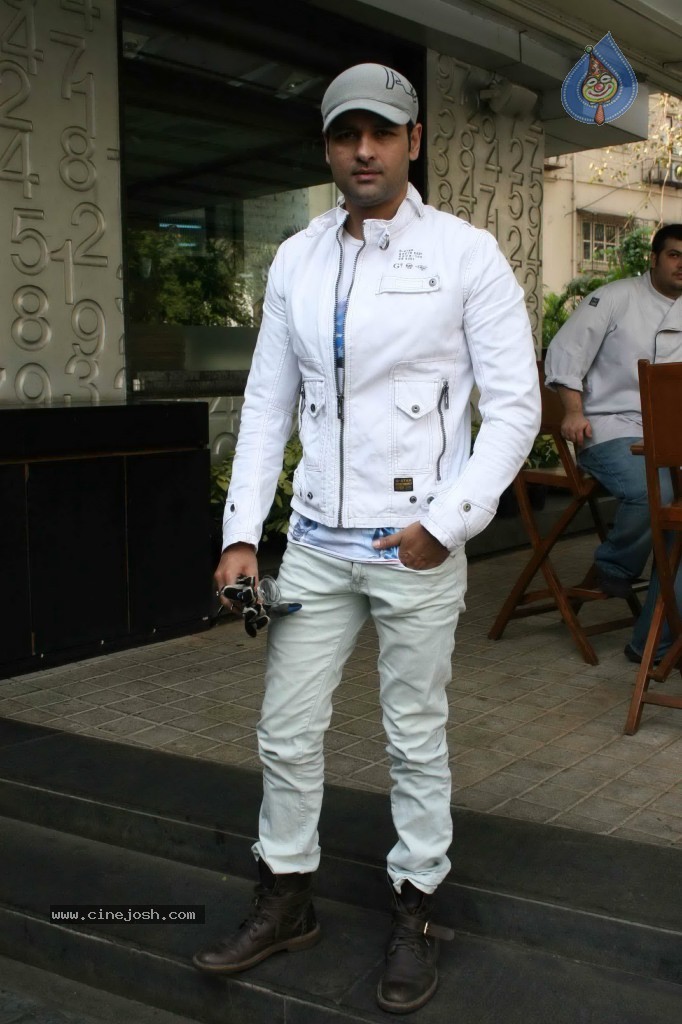 Ash Chandler and Junelia Wedding Reception Party  - 25 / 70 photos