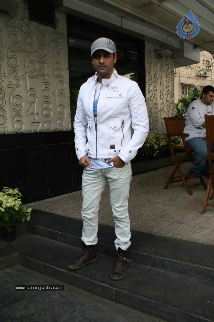 Ash Chandler and Junelia Wedding Reception Party  - 28 / 70 photos