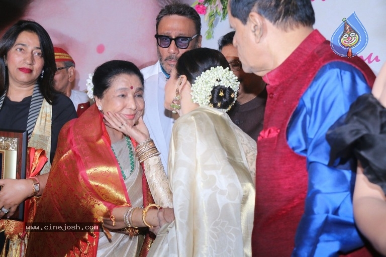 Asha Bhosale Awarded 5th Yash Chopra Memorial Award - 26 / 30 photos