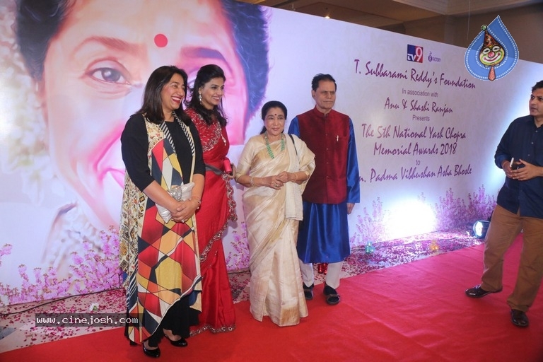 Asha Bhosale Awarded 5th Yash Chopra Memorial Award - 28 / 30 photos