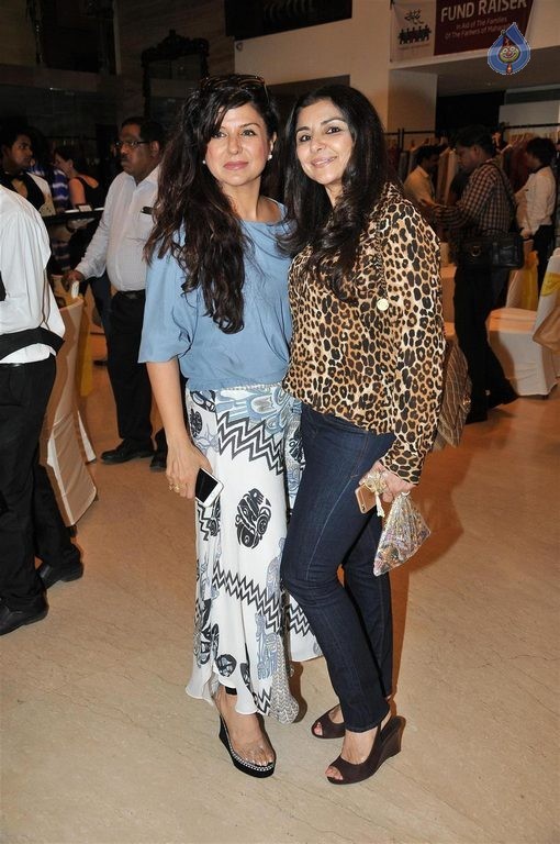 Asha Bhosle at NGO Maddad Event - 37 / 49 photos