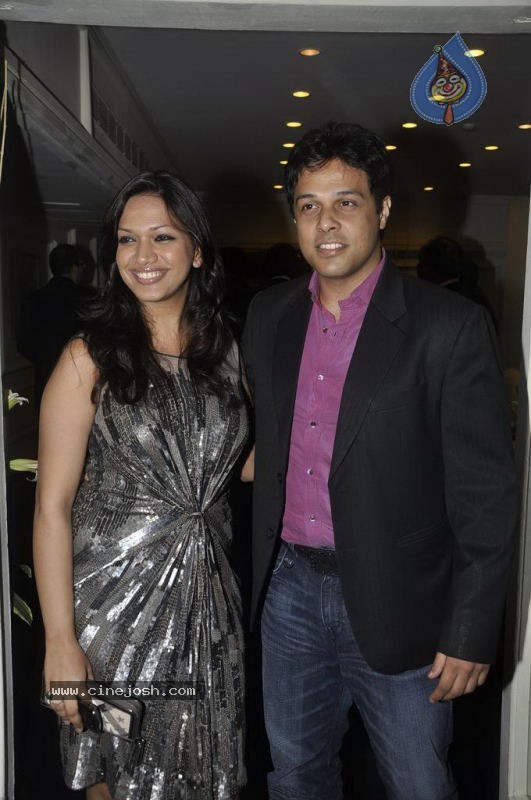 Aston Martin Launch Bash - 1 / 42 photos