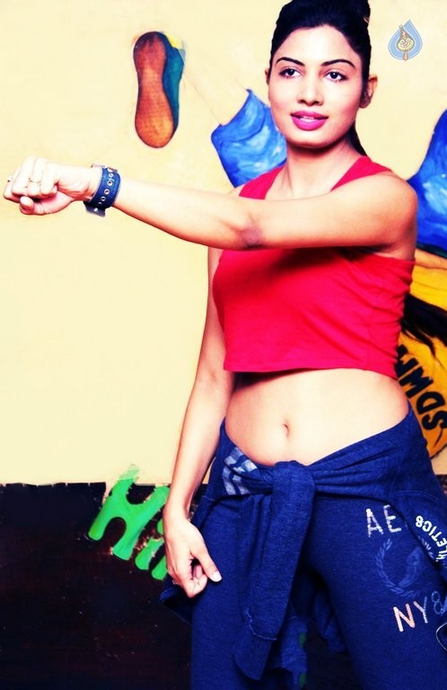 Avani Modi at SDWM Studio - 15 / 33 photos