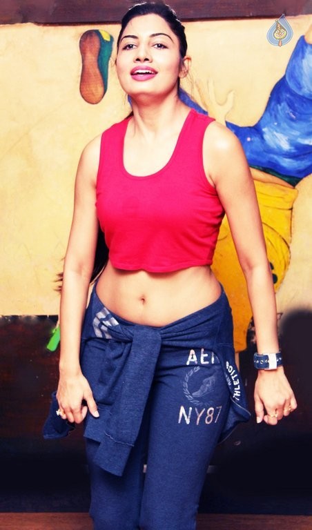 Avani Modi at SDWM Studio - 32 / 33 photos