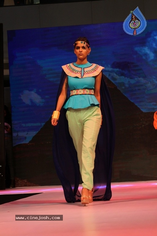 Avassa 2017 Fashion Show Photos - 14 / 50 photos