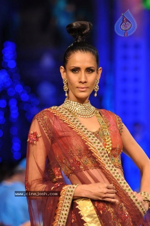 AVIBFW 2012 Grand Finale - 4 / 112 photos