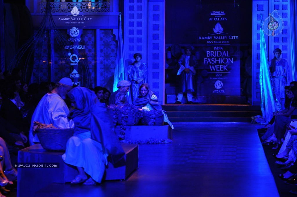 AVIBFW 2012 Grand Finale - 7 / 112 photos