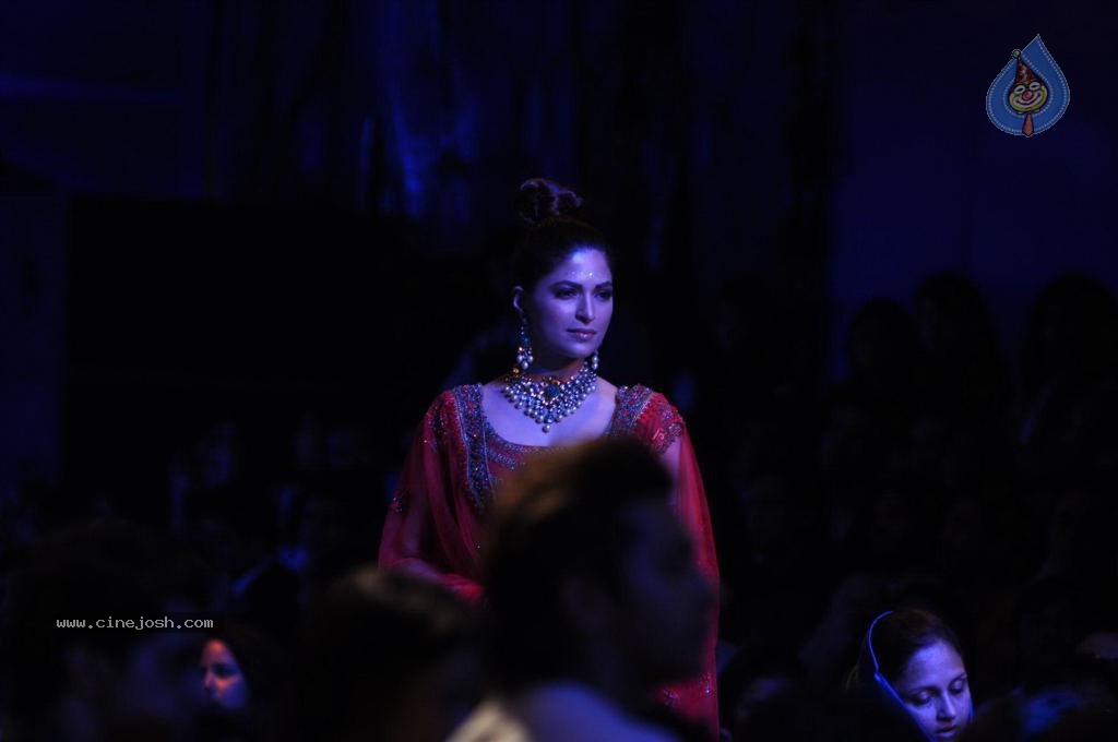 AVIBFW 2012 Grand Finale - 37 / 112 photos