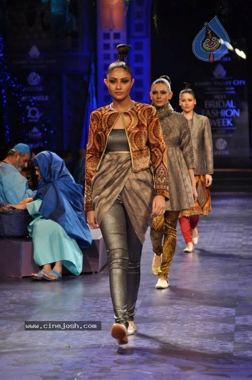 AVIBFW 2012 Grand Finale - 44 / 112 photos