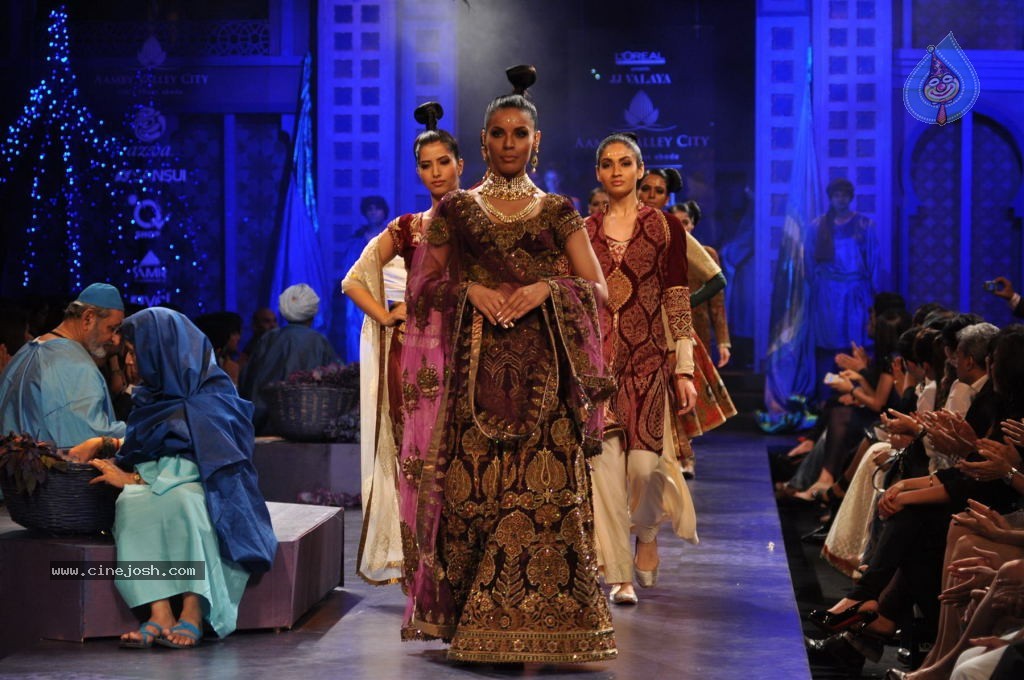 AVIBFW 2012 Grand Finale - 57 / 112 photos