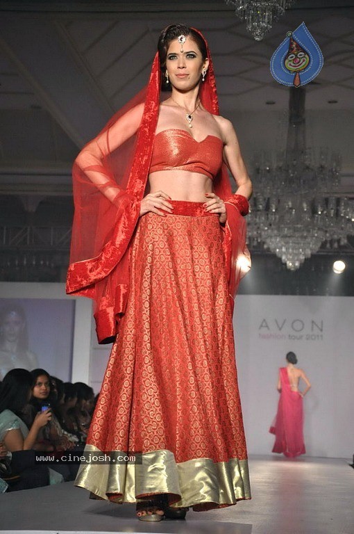 Avon Fashion Tour 2011 Show - 7 / 38 photos