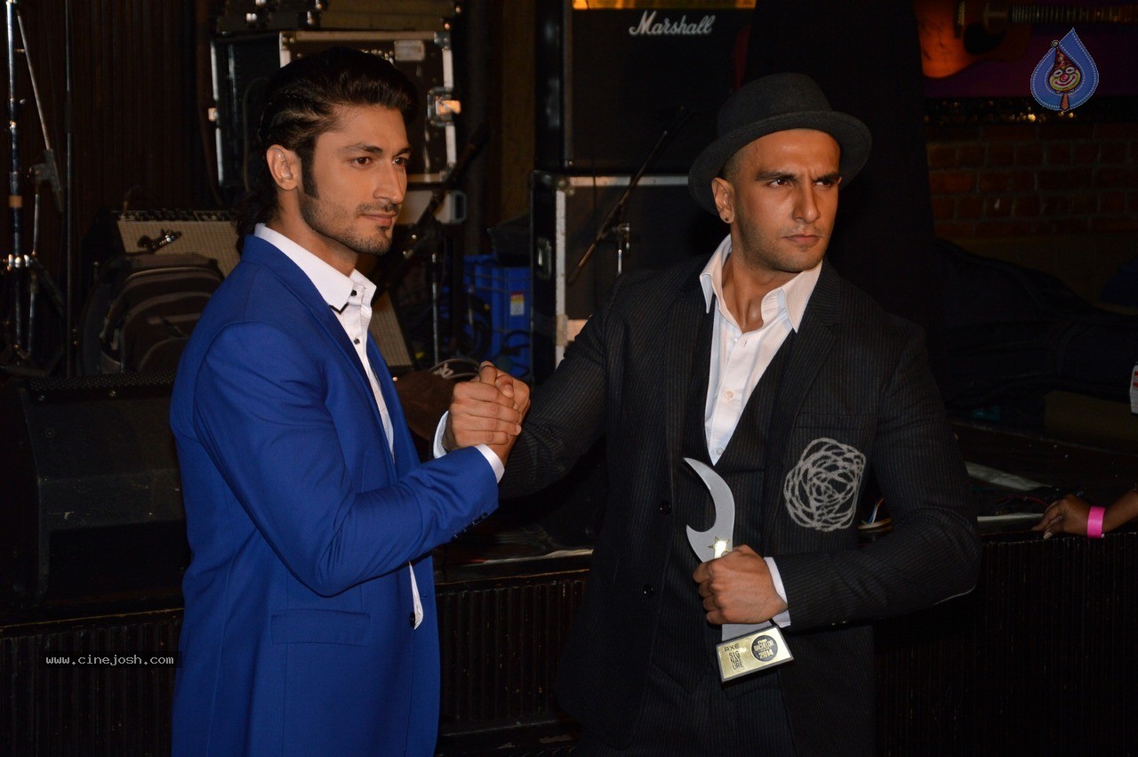 Axe Signature n FHM Bachelor of The Year 2014 Awards - 70 / 87 photos