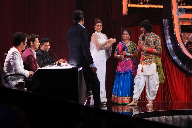 Baar Baar Dekho Team at Set of Jhalak Dikhhla Jaa - 10 / 42 photos