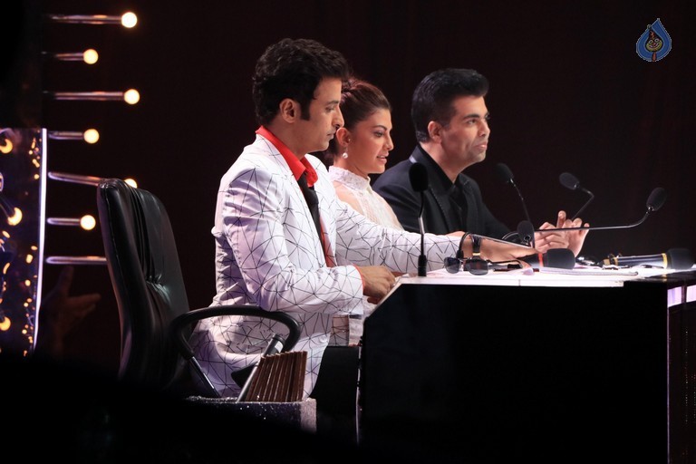 Baar Baar Dekho Team at Set of Jhalak Dikhhla Jaa - 38 / 42 photos