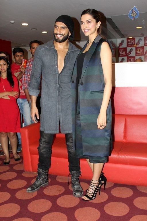 Bajirao Mastani Promotion at Red FM - 14 / 19 photos