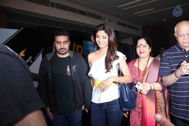 Bajrangi Bhaijaan Special Screening Photos - 27 / 42 photos
