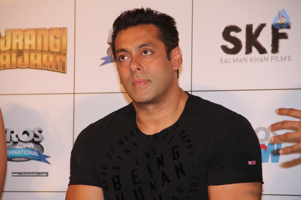 Bajrangi Bhaijaan Trailer Launch - 76 / 128 photos