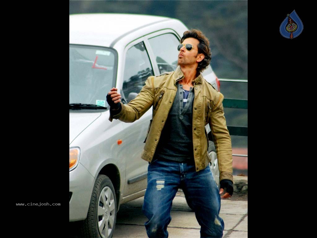 Bang Bang Movie Stills - 12 / 28 photos
