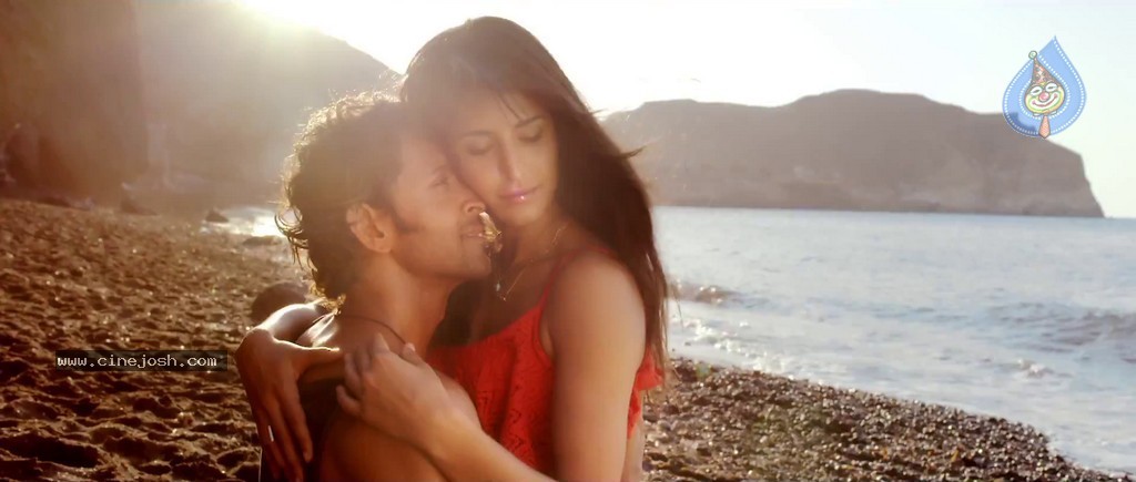 Bang Bang Movie Stills - 25 / 28 photos