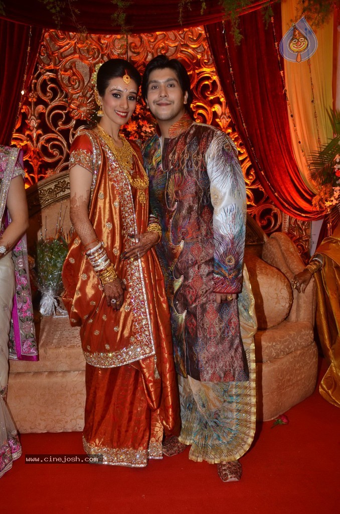 Bappa Lahiri Wedding Reception - 44 / 75 photos
