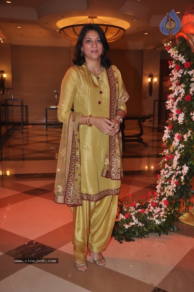 Bappa Lahiri Wedding Reception - 66 / 75 photos