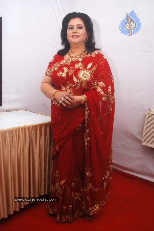 Bappi Lahiri Celebrates Durga Puja - 1 / 24 photos