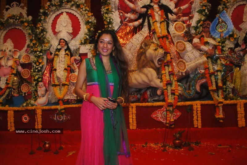 Bappi Lahiri Celebrates Durga Puja - 20 / 24 photos