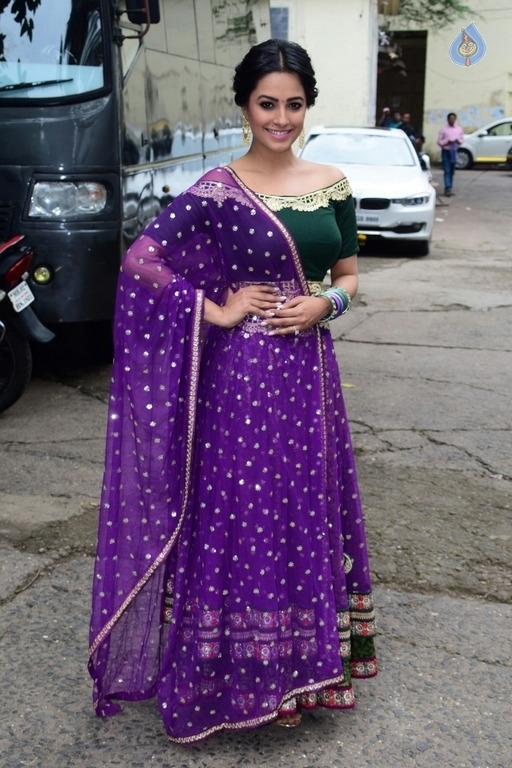 Bareilly Ki Barfi Team at TV Comedy Dangal - 19 / 41 photos