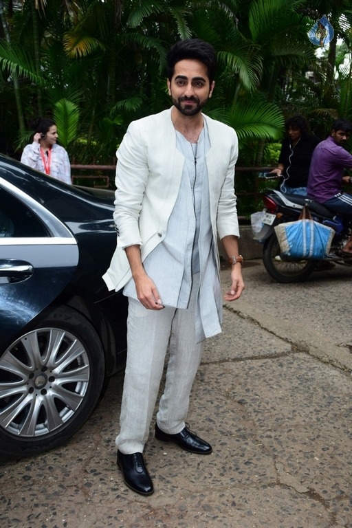 Bareilly Ki Barfi Team at TV Comedy Dangal - 22 / 41 photos