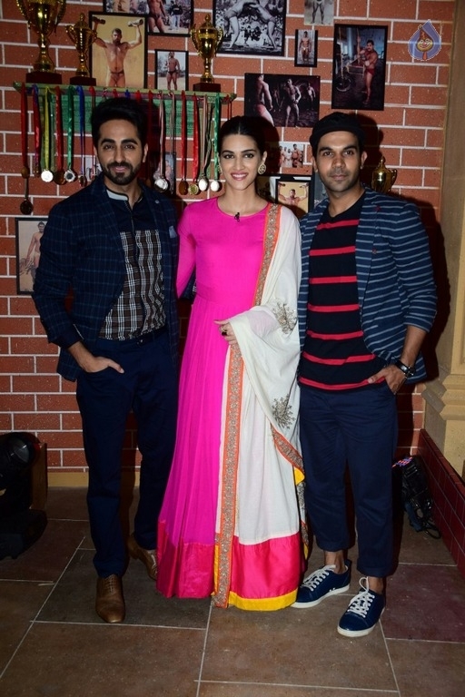 Bareilly Ki Barfi Team at TV Comedy Dangal - 25 / 41 photos