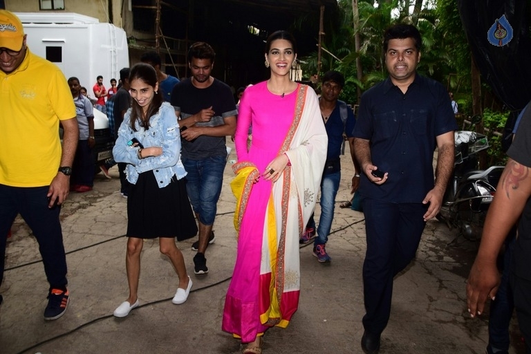 Bareilly Ki Barfi Team at TV Comedy Dangal - 35 / 41 photos