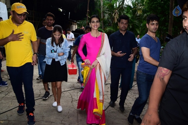 Bareilly Ki Barfi Team at TV Comedy Dangal - 36 / 41 photos