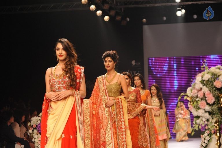 Beti Show by Gitanjali at IIJW 2015 - 37 / 96 photos