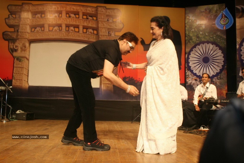 Bharat Ratna Dr. BR Ambedkar Awards 2012 - 76 / 88 photos