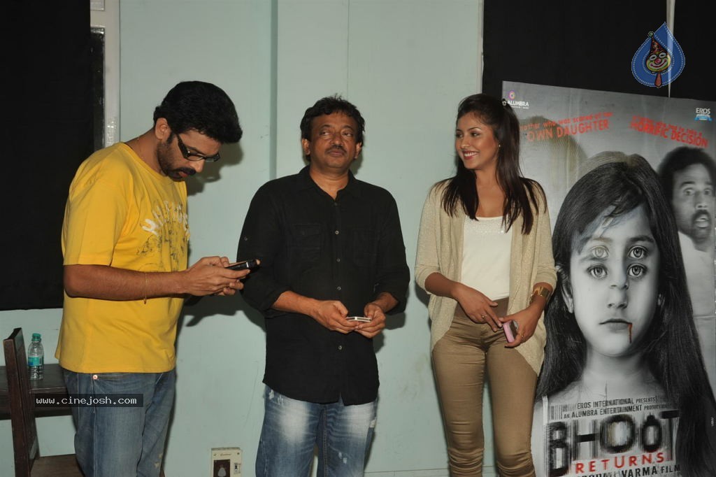 Bhoot Returns Press Meet - 10 / 37 photos
