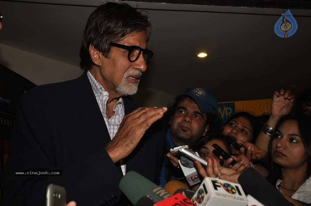 Big B at Eklavya Special Show - 2 / 31 photos