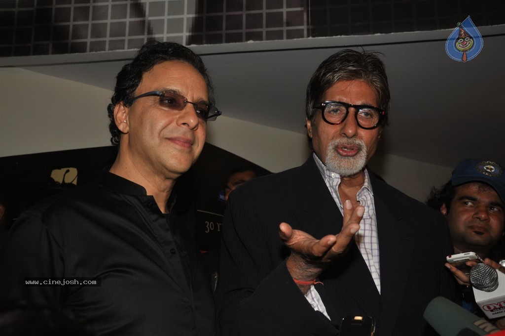 Big B at Eklavya Special Show - 6 / 31 photos