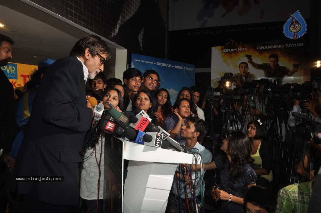 Big B at Eklavya Special Show - 8 / 31 photos